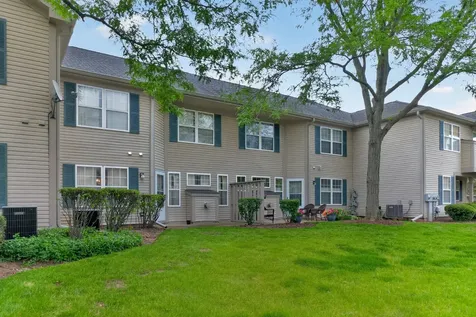 7016 South Stratton Lane Gurnee IL 60031