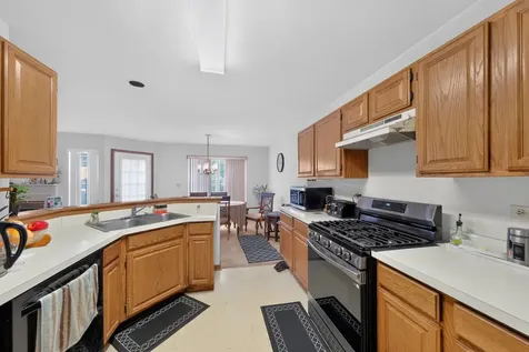 7016 South Stratton Lane Gurnee IL 60031