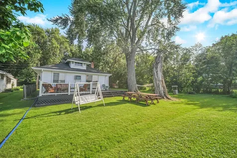 28422 West Park Avenue Wauconda IL 60084