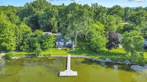 28422 West Park Avenue Wauconda IL 60084