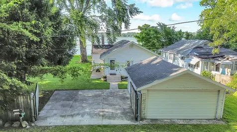 28422 West Park Avenue Wauconda IL 60084
