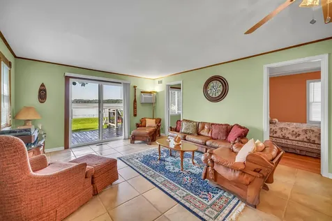 28422 West Park Avenue Wauconda IL 60084