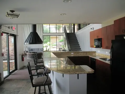 125 Lakeview Drive Bloomingdale IL 60108
