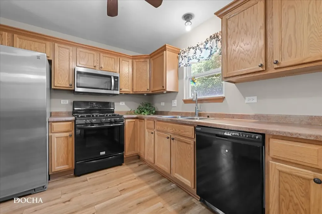 2002 Ashbrook Court Plainfield IL 60586