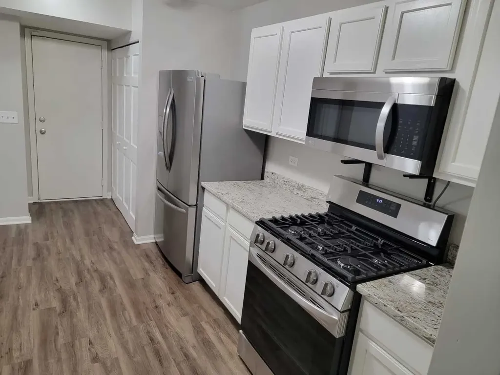 889 Symphony Drive Aurora IL 60504