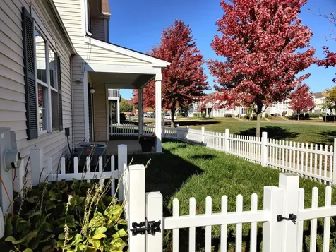 889 Symphony Drive Aurora IL 60504