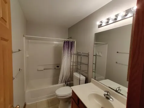 889 Symphony Drive Aurora IL 60504