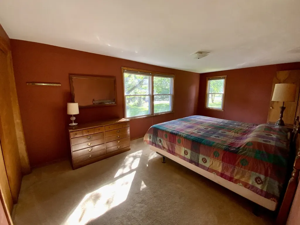 809 Mcclaran Avenue Aurora IL 60506