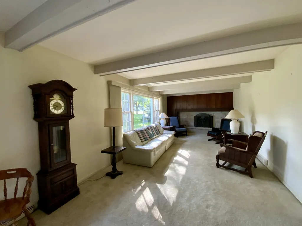 809 Mcclaran Avenue Aurora IL 60506