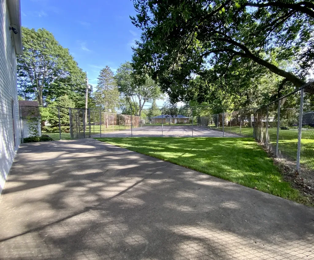809 Mcclaran Avenue Aurora IL 60506