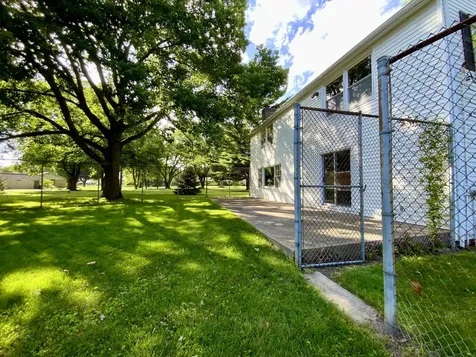 809 Mcclaran Avenue Aurora IL 60506