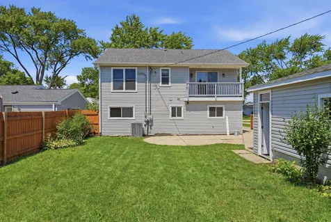 163 West Manchester Drive Wheeling IL 60090