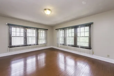 419 Hickory Street Waukegan IL 60085