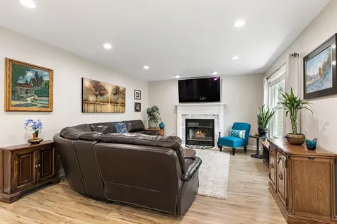 2311 Stewart Lane West Dundee IL 60118