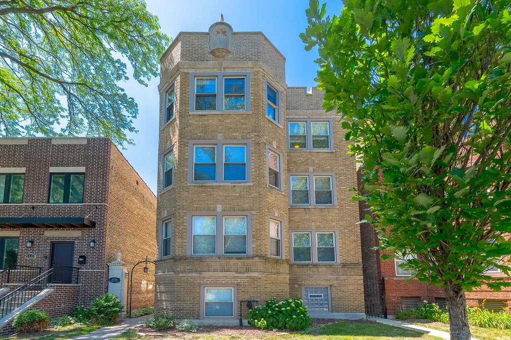 4850 North Oakley Avenue Chicago IL 60625