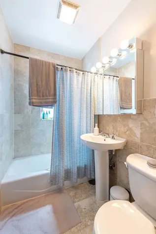 4850 North Oakley Avenue Chicago IL 60625