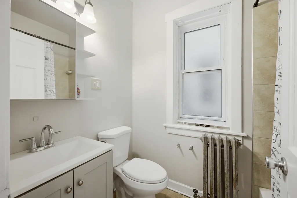 5233 West Potomac Avenue Chicago IL 60651