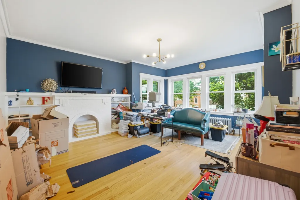 5233 West Potomac Avenue Chicago IL 60651
