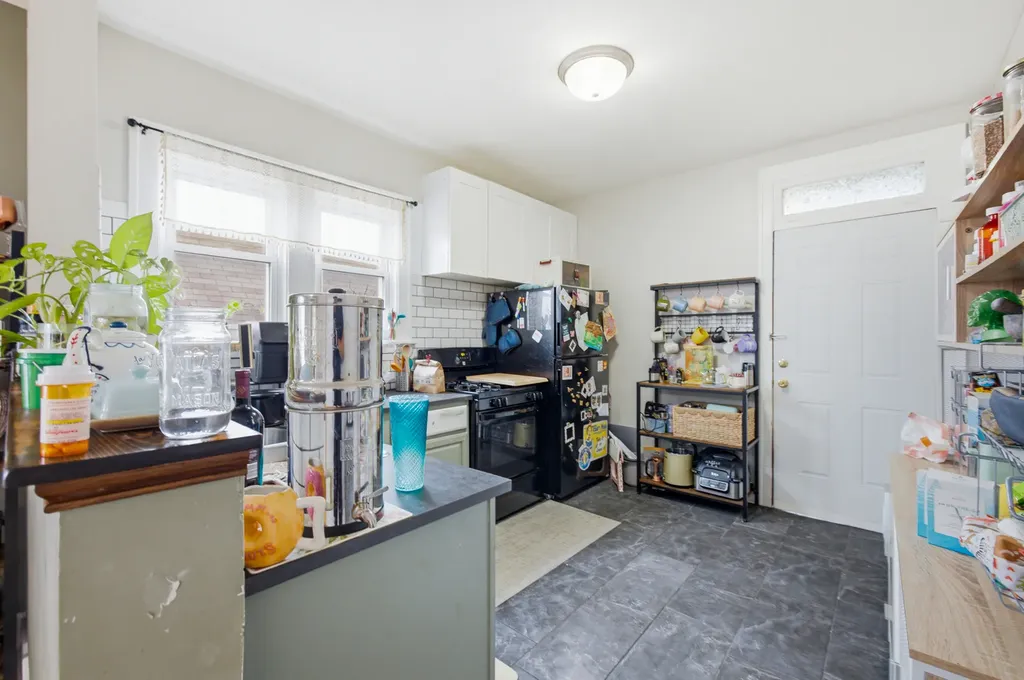 5233 West Potomac Avenue Chicago IL 60651