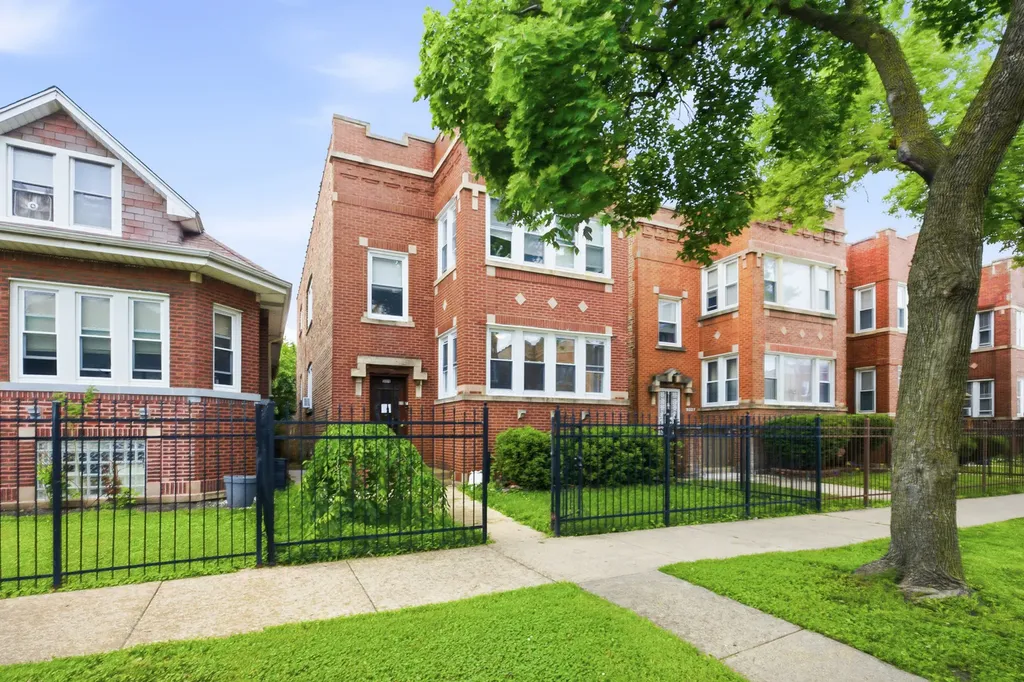 5233 West Potomac Avenue Chicago IL 60651