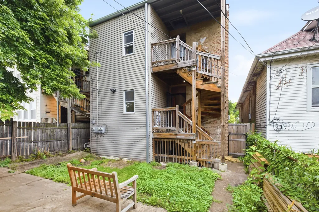 5233 West Potomac Avenue Chicago IL 60651
