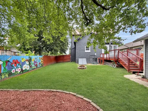 625 West Ringold Street Freeport IL 61032