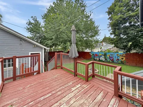 625 West Ringold Street Freeport IL 61032