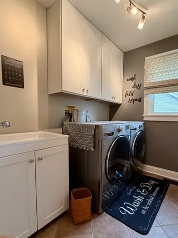 300 Savoy Drive Shorewood IL 60404