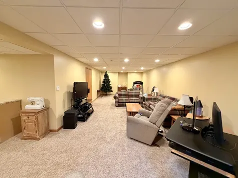 300 Savoy Drive Shorewood IL 60404
