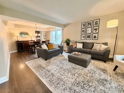 300 Savoy Drive Shorewood IL 60404