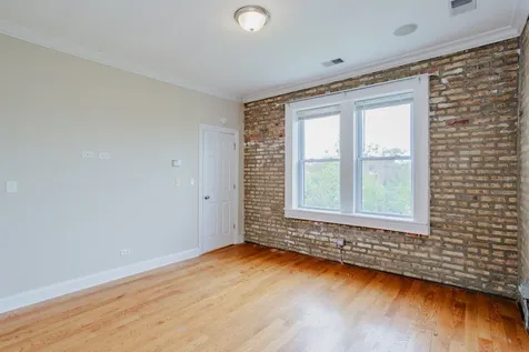 6150 North Ravenswood Avenue Chicago IL 60660