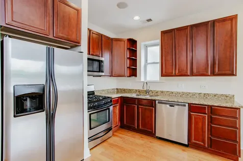 6150 North Ravenswood Avenue Chicago IL 60660
