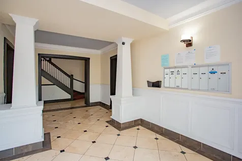 6150 North Ravenswood Avenue Chicago IL 60660