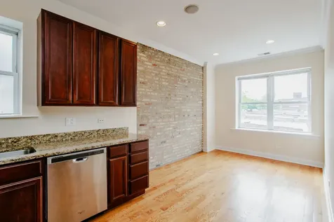 6150 North Ravenswood Avenue Chicago IL 60660