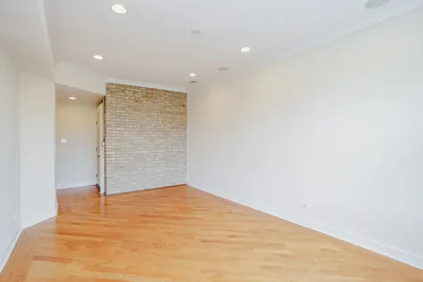 6150 North Ravenswood Avenue Chicago IL 60660