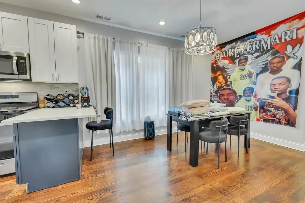 7807 South Evans Avenue Chicago IL 60619