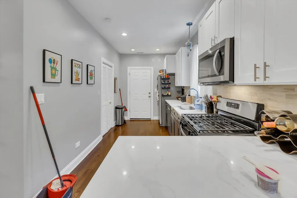 7807 South Evans Avenue Chicago IL 60619