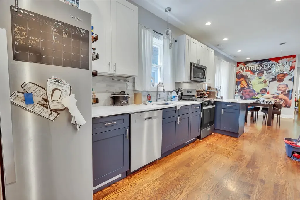 7807 South Evans Avenue Chicago IL 60619