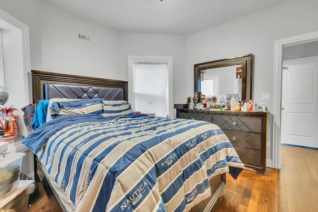 7807 South Evans Avenue Chicago IL 60619