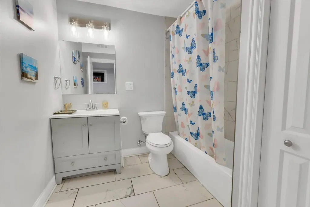 7807 South Evans Avenue Chicago IL 60619