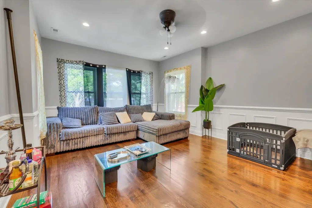 7807 South Evans Avenue Chicago IL 60619