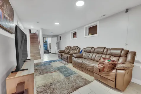 7807 South Evans Avenue Chicago IL 60619