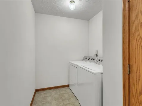 13033 Springhill Drive Winnebago IL 61088