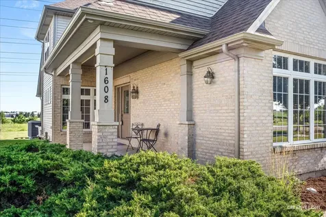 1608 Hearthstone Lane North Aurora IL 60542