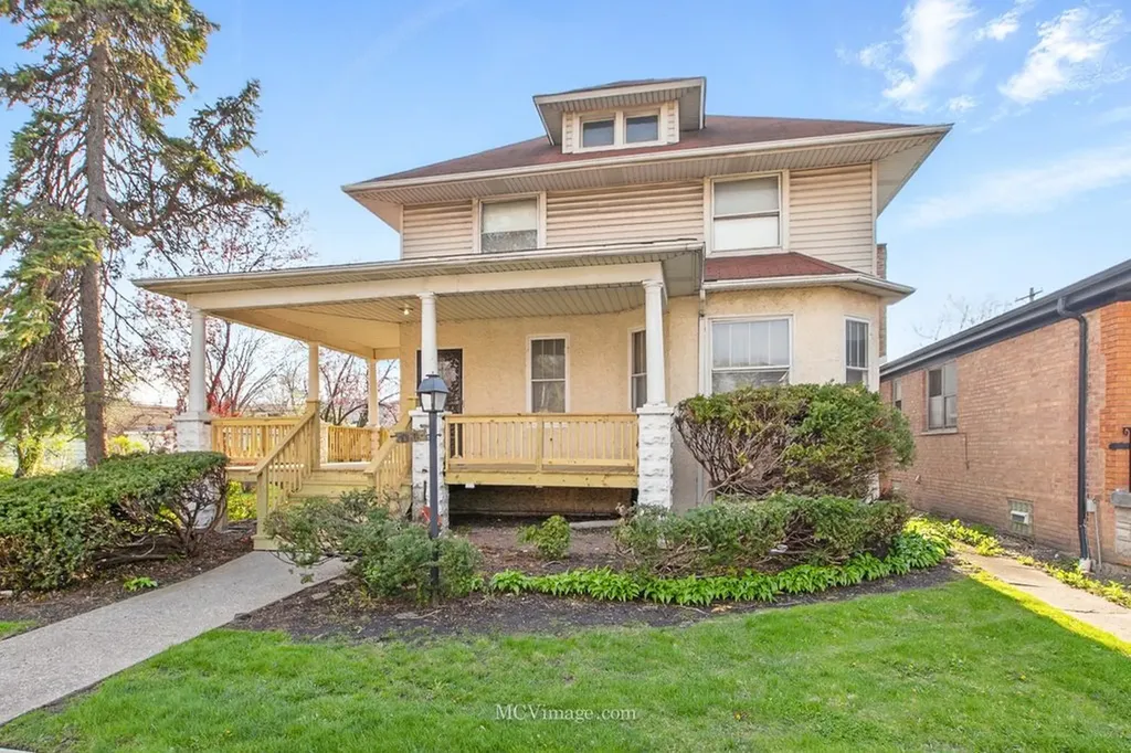 10130 South Lowe Avenue Chicago IL 60628