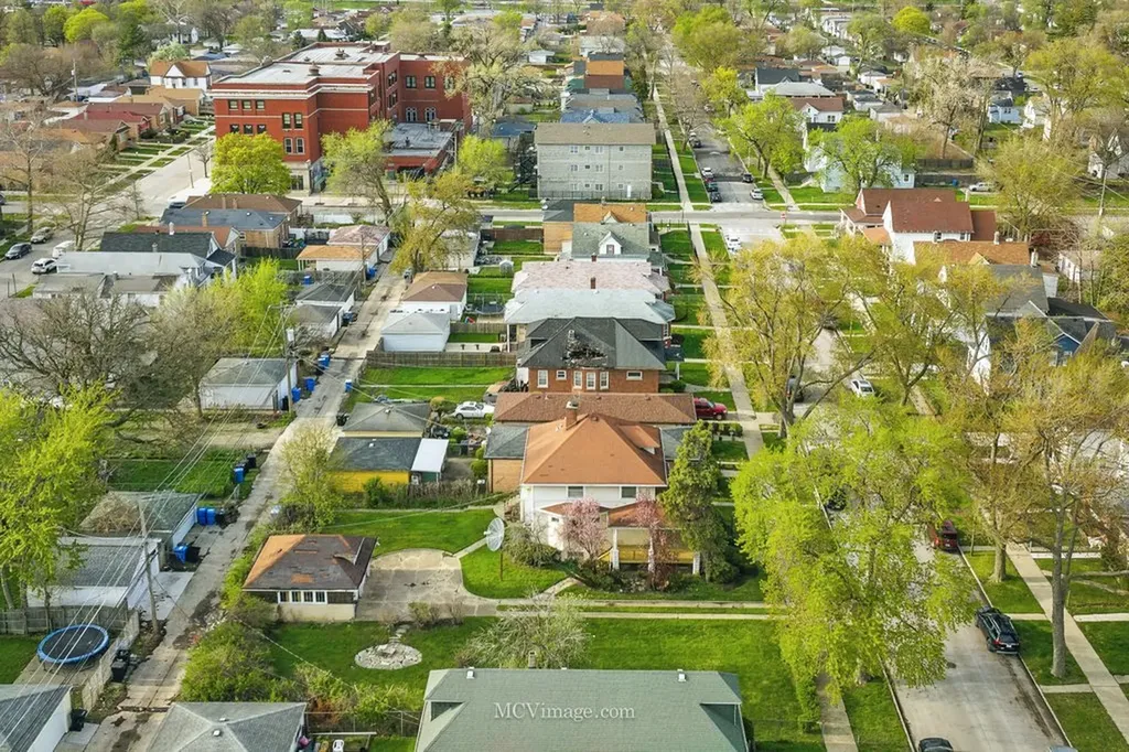 10130 South Lowe Avenue Chicago IL 60628