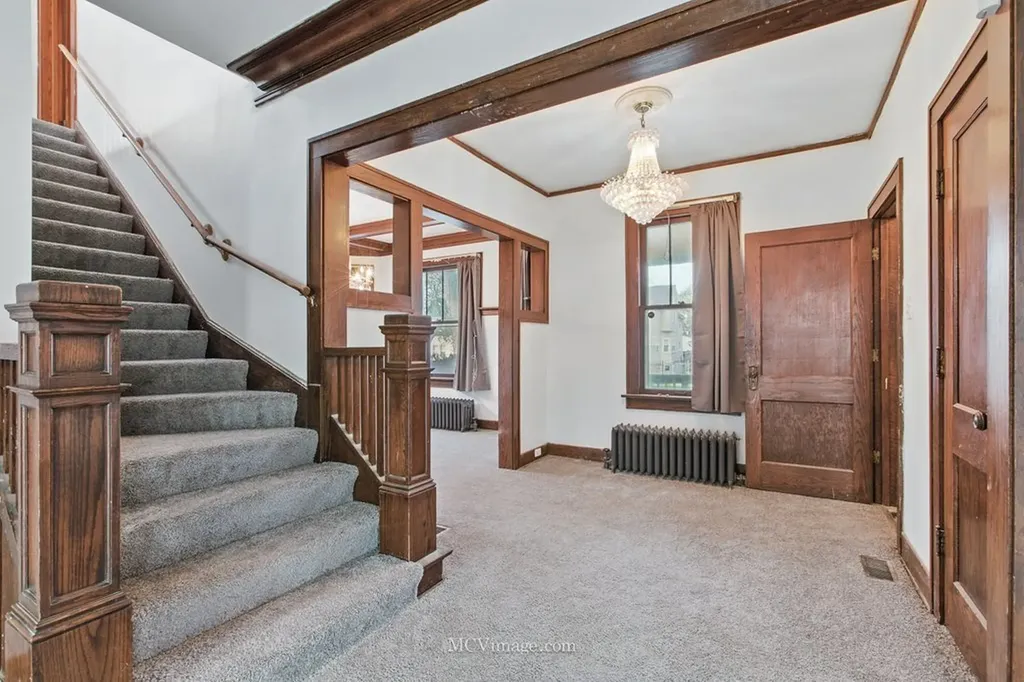 10130 South Lowe Avenue Chicago IL 60628