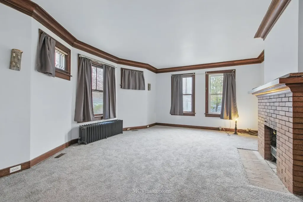 10130 South Lowe Avenue Chicago IL 60628
