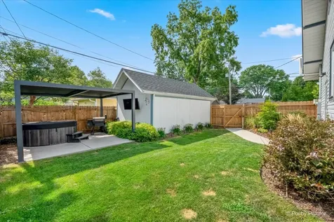 701 Monroe Avenue St. Charles IL 60174