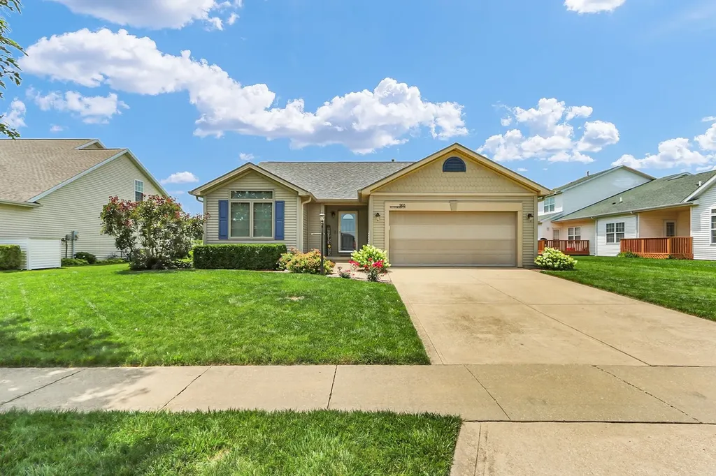905 Bluegrass Lane Champaign IL 61822
